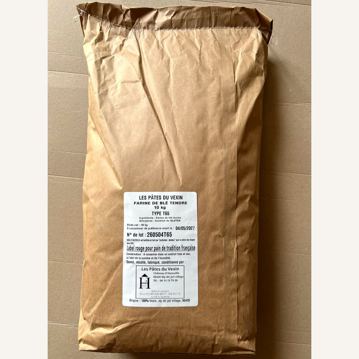 Sac de farine T65 de blé tendre, 10 kg, étiquette et numéro de lot